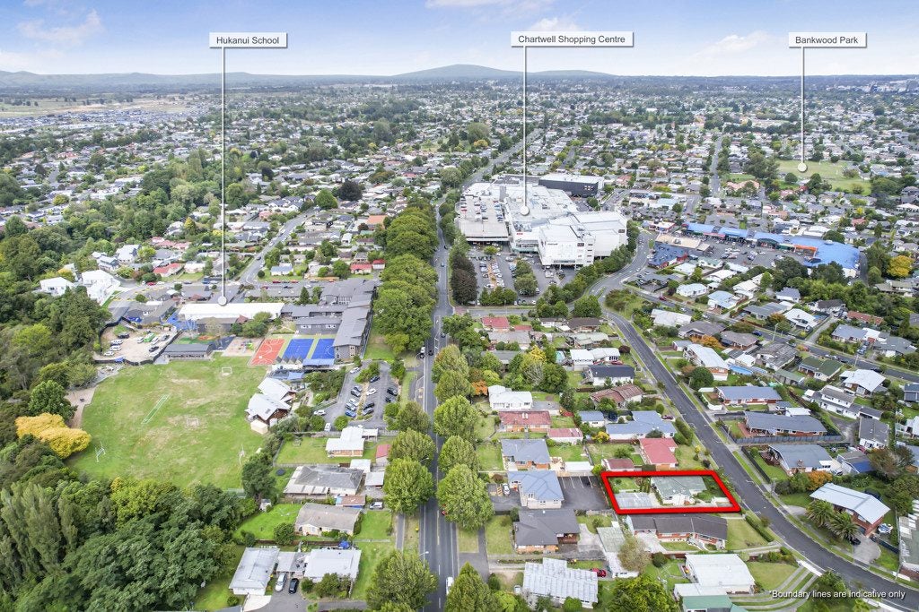 33 De Vere Crescent, Chartwell, Hamilton - Carousel 27
