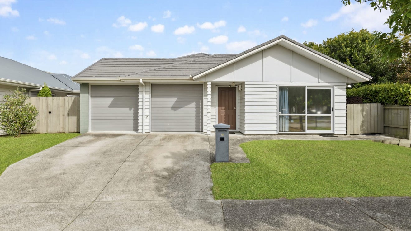 18 Poaka Avenue, Takanini, Auckland - Carousel 1