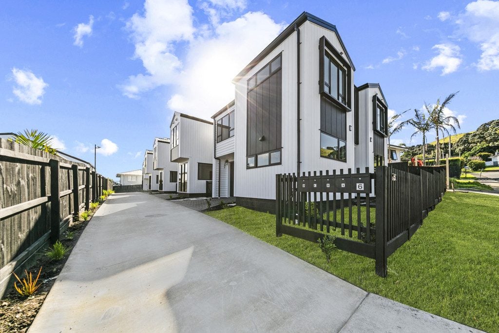 6 Pikitea Road, Mangere Bridge, Auckland - Carousel 9