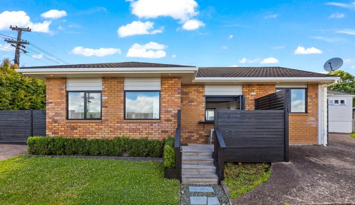 34A Fairlands Avenue, Waterview, Auckland - Carousel 1