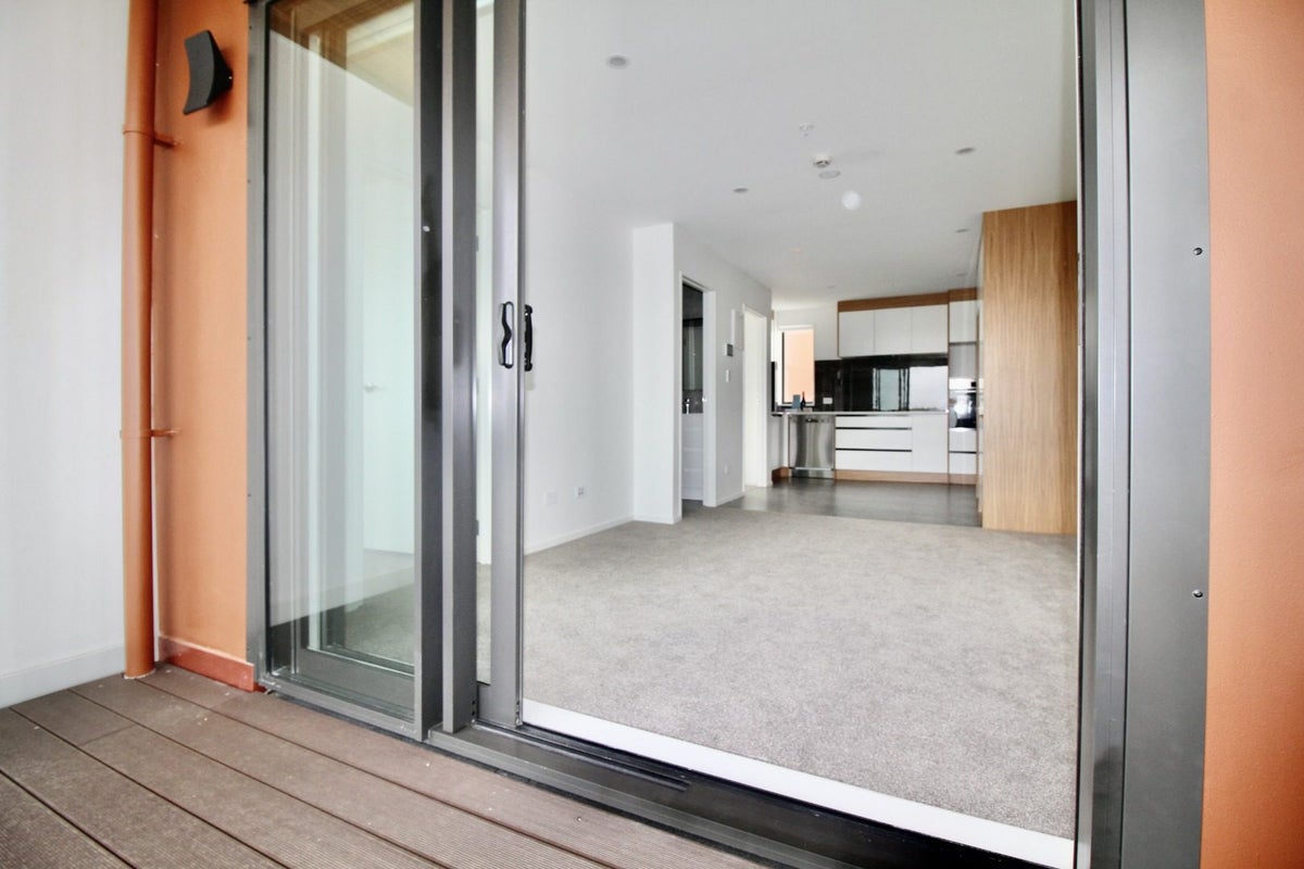 301/2A Truro Road, Sandringham, Auckland - Carousel 1