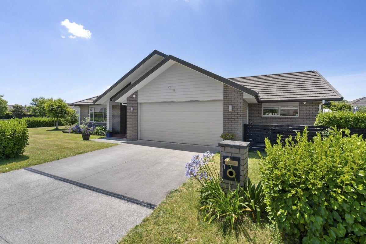 1 McKinnon Street, Leamington, Cambridge - Carousel 14