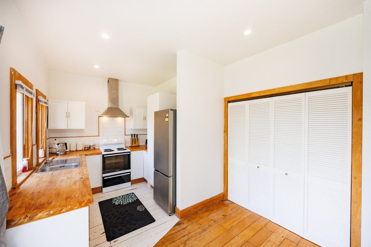 392 Botanical Road, West End, Palmerston North - Carousel 2