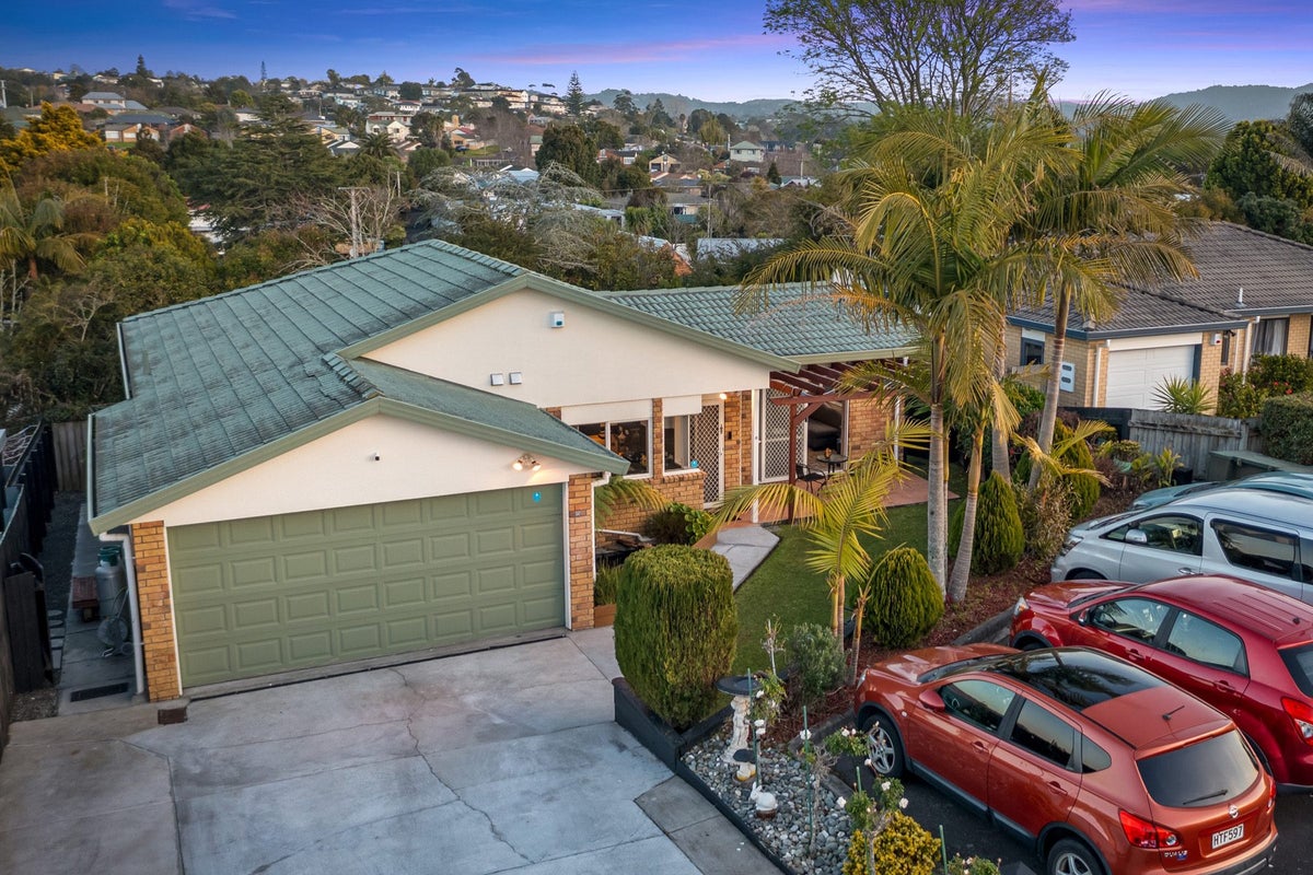 8 Jelicich Court, Henderson, Auckland - Carousel 2
