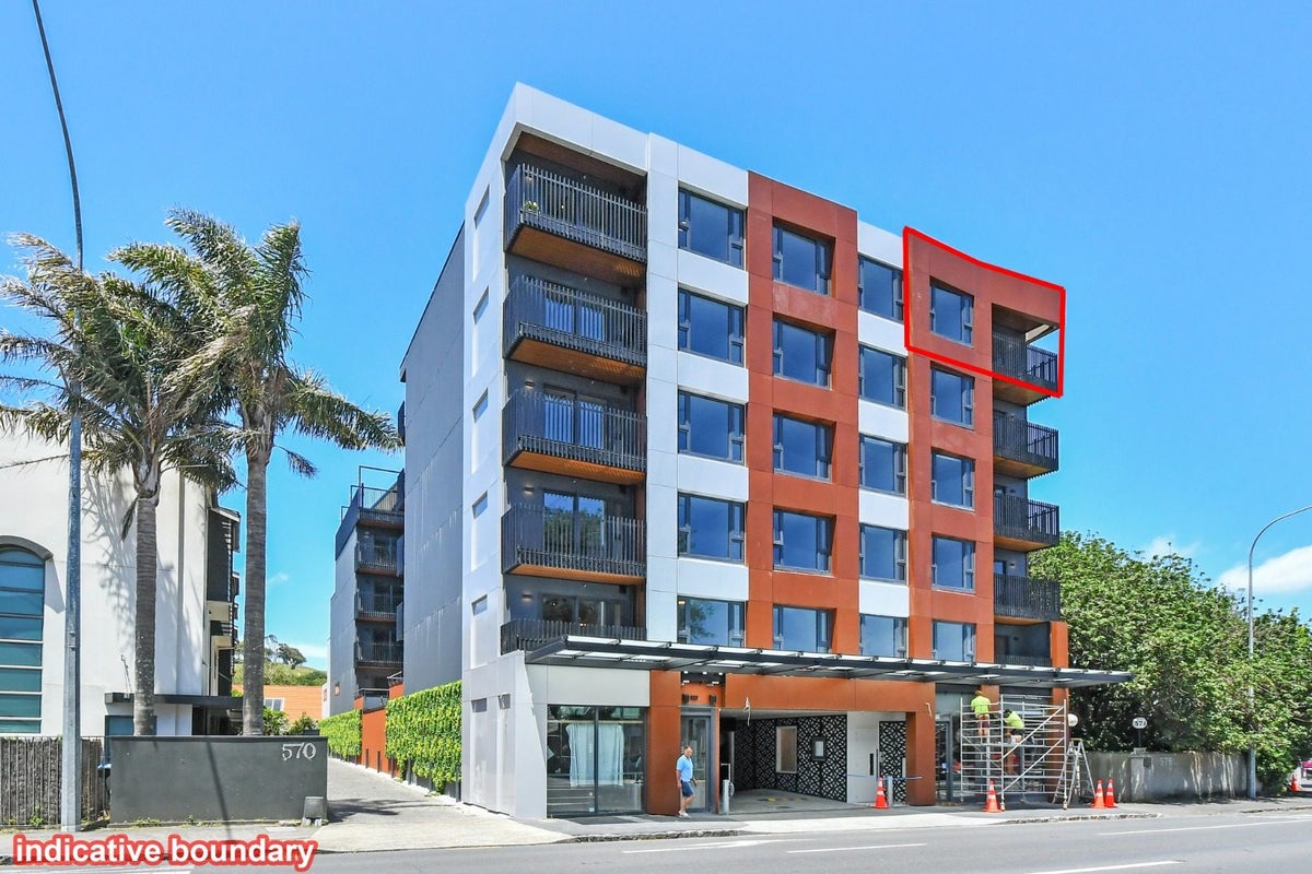 501/572 Manukau Road, Epsom, Auckland - Carousel 1
