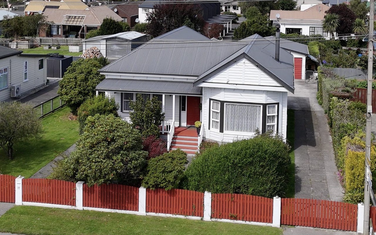77 Charlotte Street, Balclutha - Carousel 2