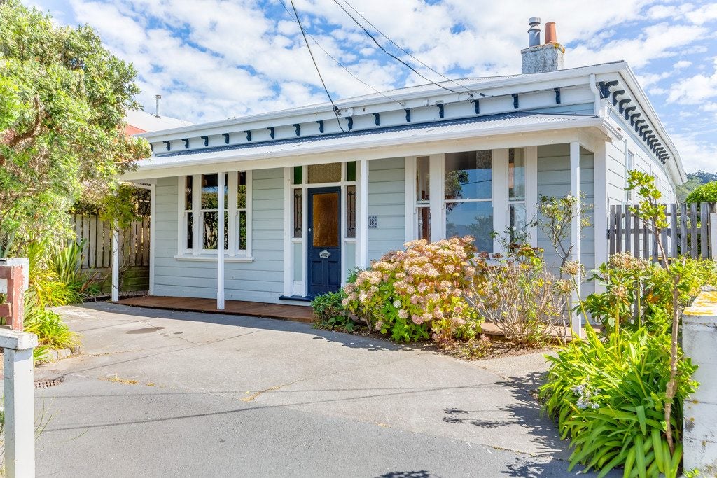 18 Mills Road, Brooklyn, Wellington - Carousel 1
