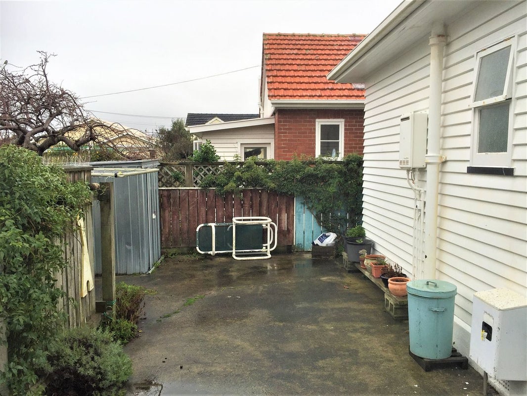 8 Fife Lane, Miramar, Wellington - Carousel 11