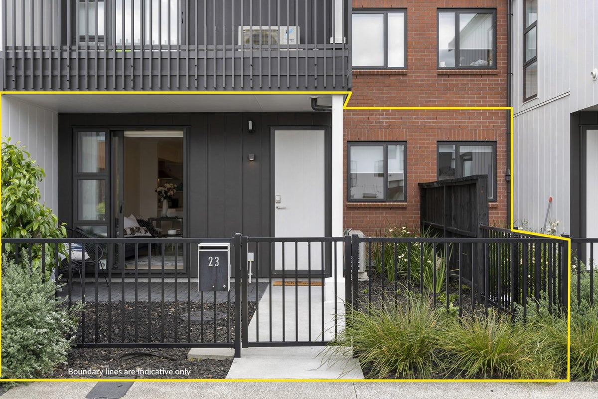 23 Manarini Road, Westgate, Auckland - Carousel 1