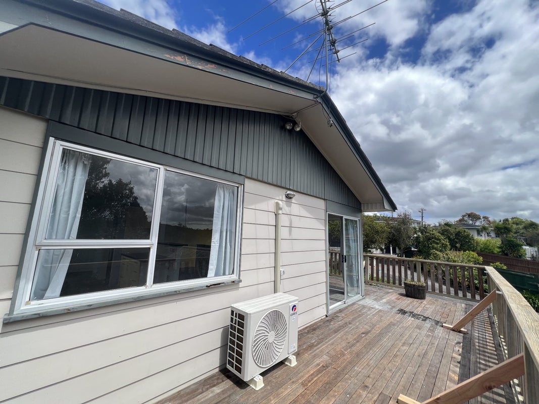 9 Cantina Avenue, Bayview, Auckland - Carousel 1