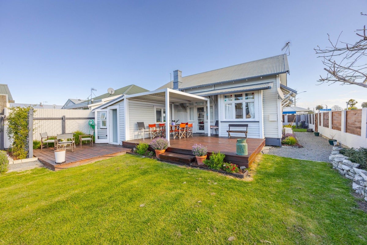 42A Latham Street, Napier South, Napier, Hawke's Bay - Carousel 26