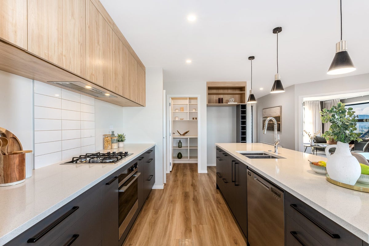 14 Topsail Way, Whitby, Porirua - Carousel 2