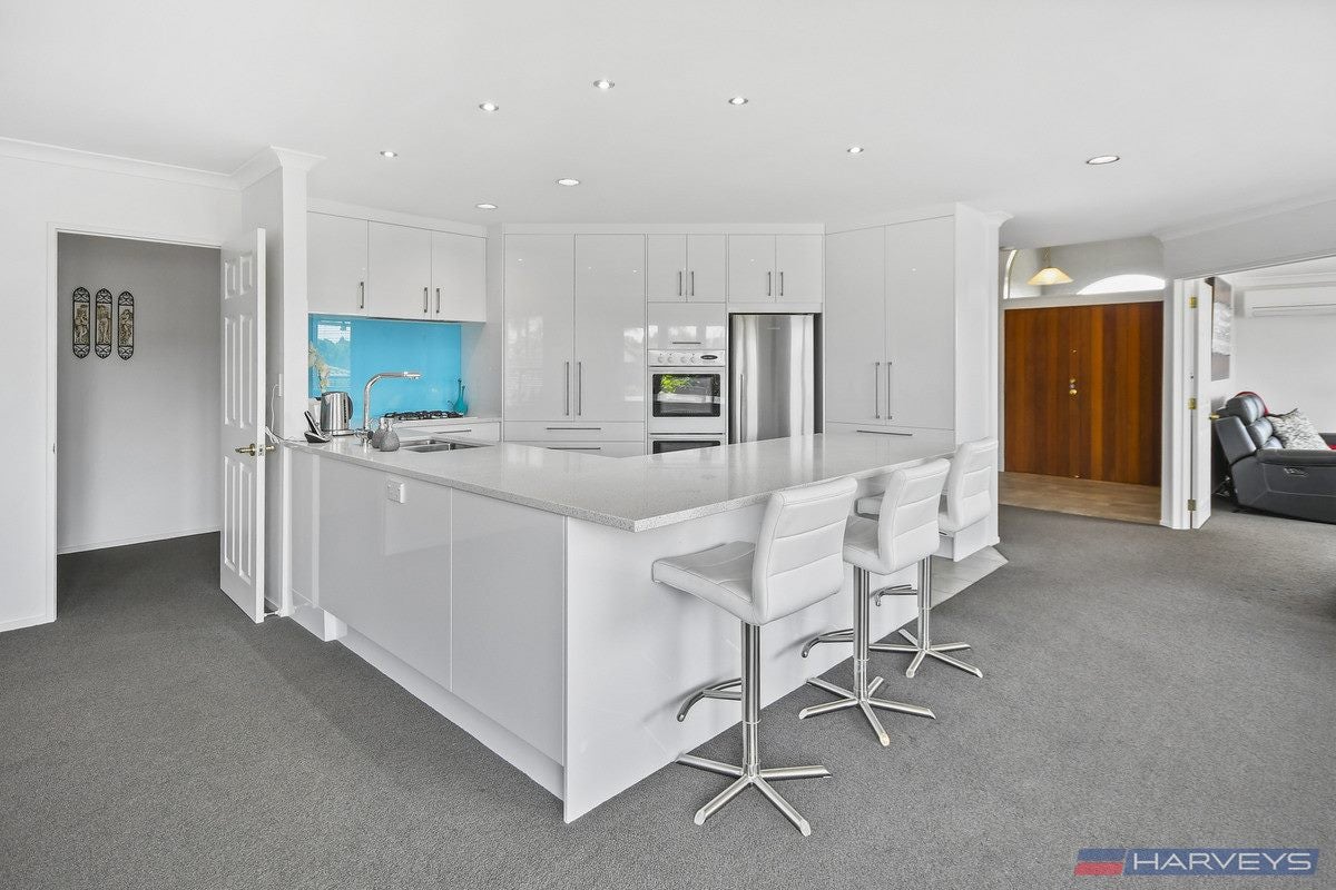 20 Byblos Place, The Gardens, Auckland - Carousel 2