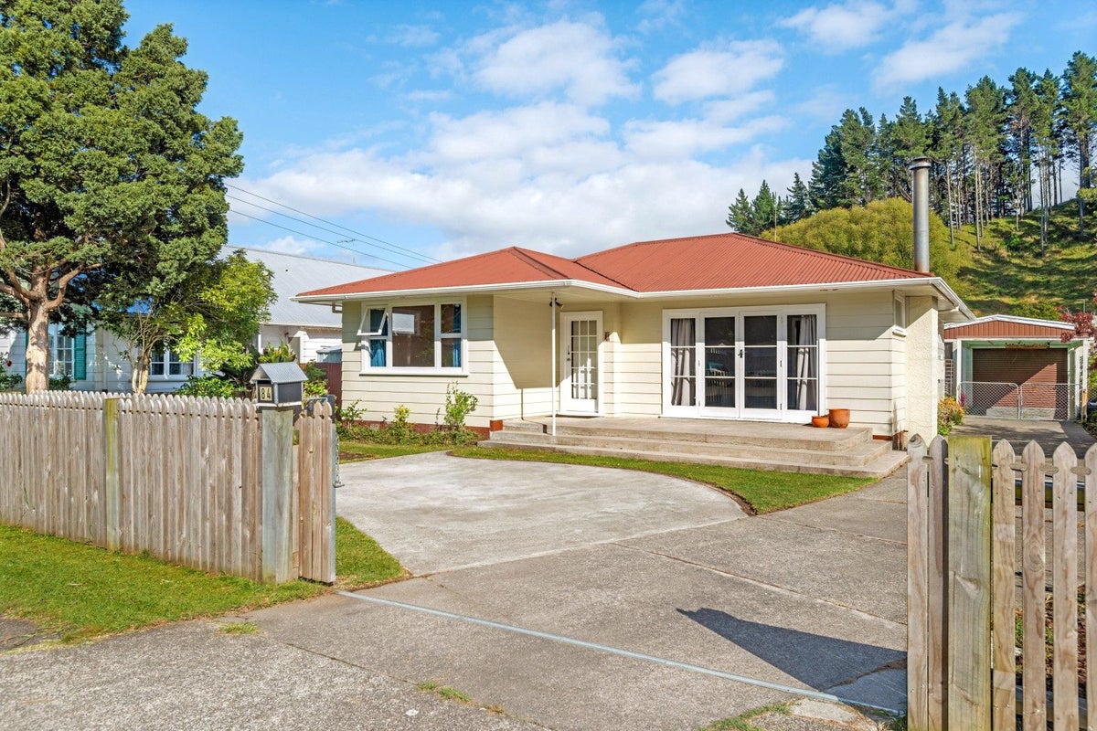 84 Valley Road, Mangapapa, Gisborne - Carousel 1