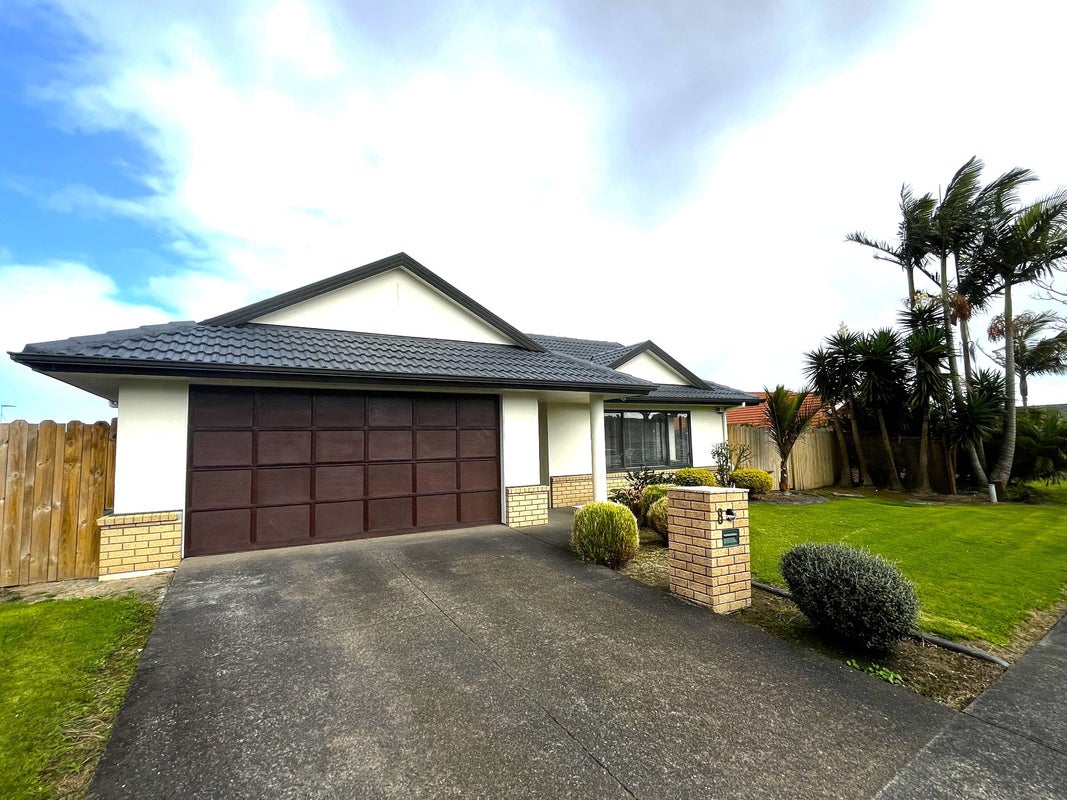 8 Mohill Place, East Tamaki Heights, Auckland - Carousel 1