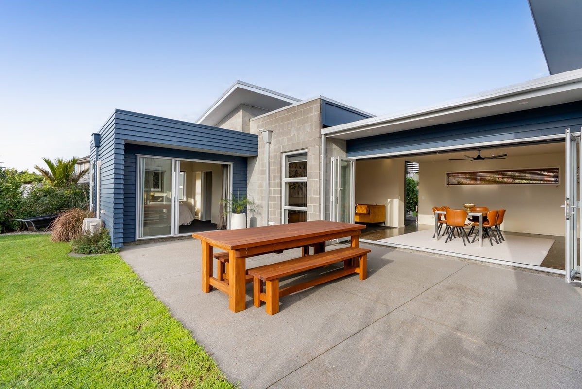61 Karamea Street, Whalers Gate, New Plymouth - Carousel 2