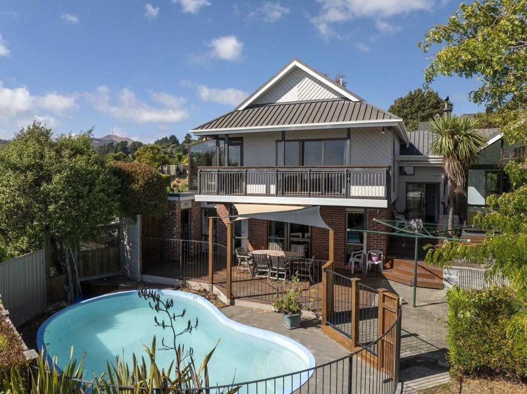 2 Sedgwick Way, Westmorland, Christchurch - Carousel 1