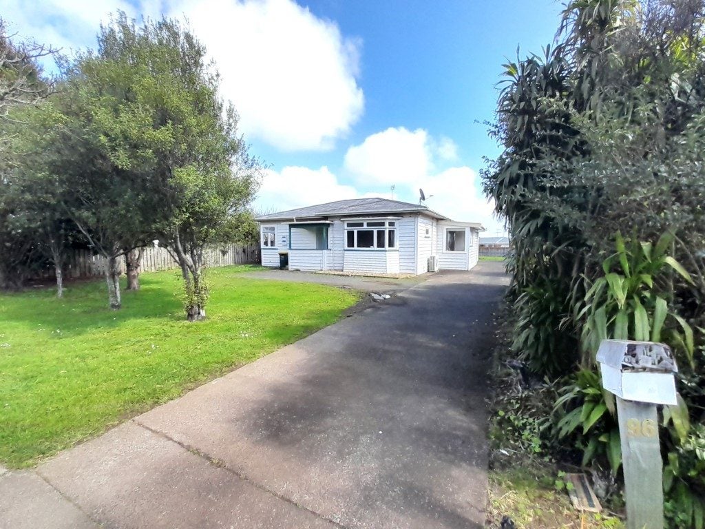 96 Edinburgh Street, Pukekohe, Pukekohe - Carousel 1