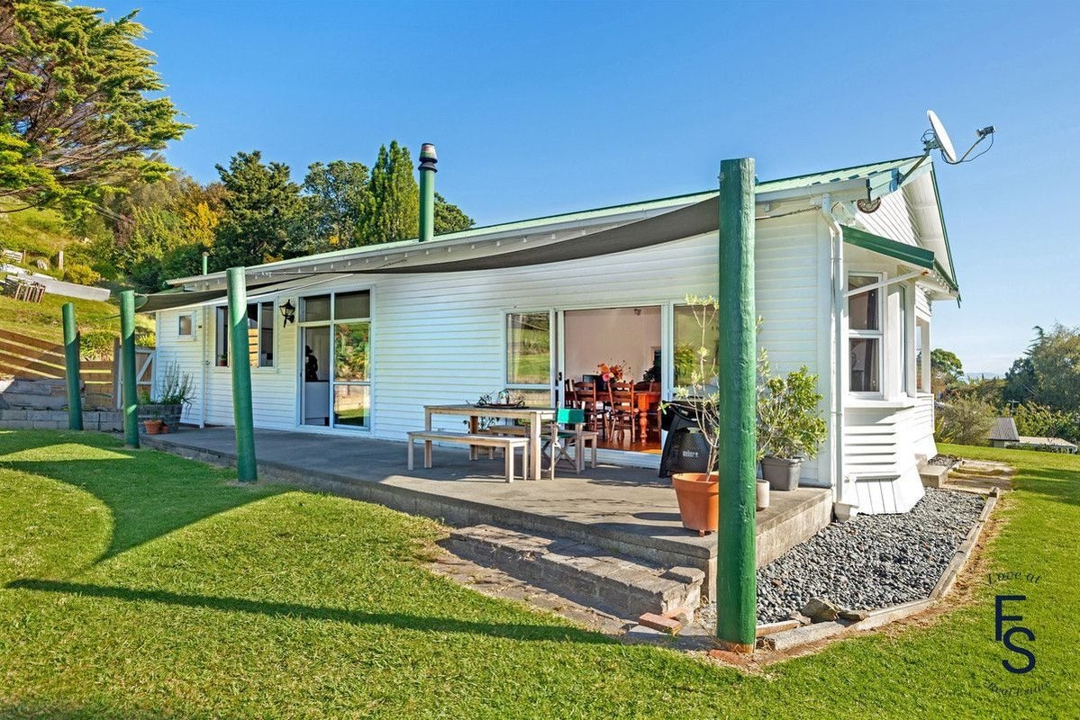 11 Jellicoe Street, Mangapapa, Gisborne - Carousel 1