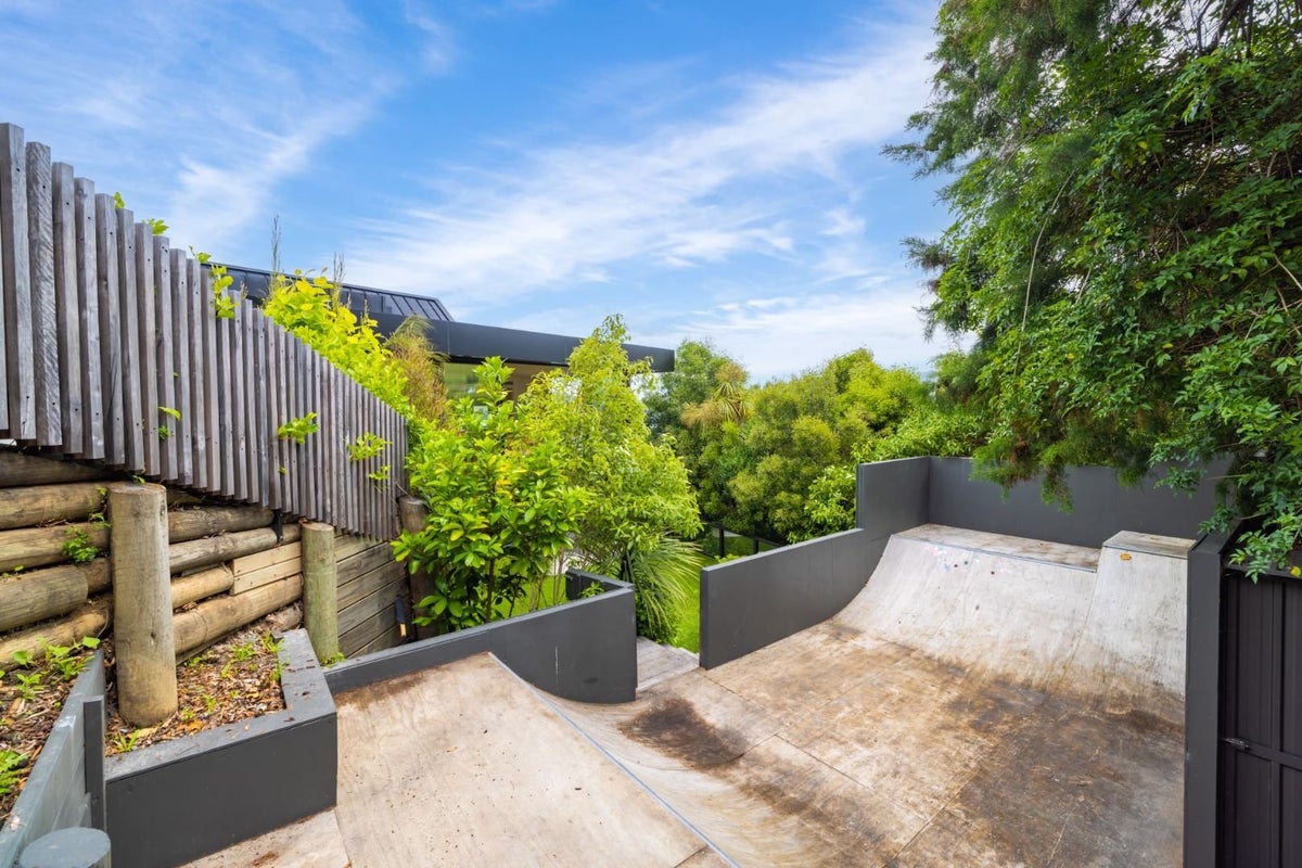 19 Cass Bay Place, Cass Bay, Lyttelton - Carousel 20