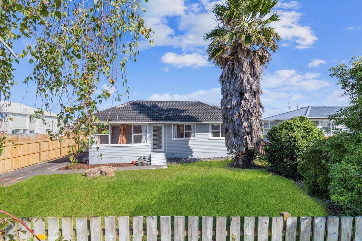 14 Tairere Crescent, Rosehill, Papakura, Auckland - Carousel 1