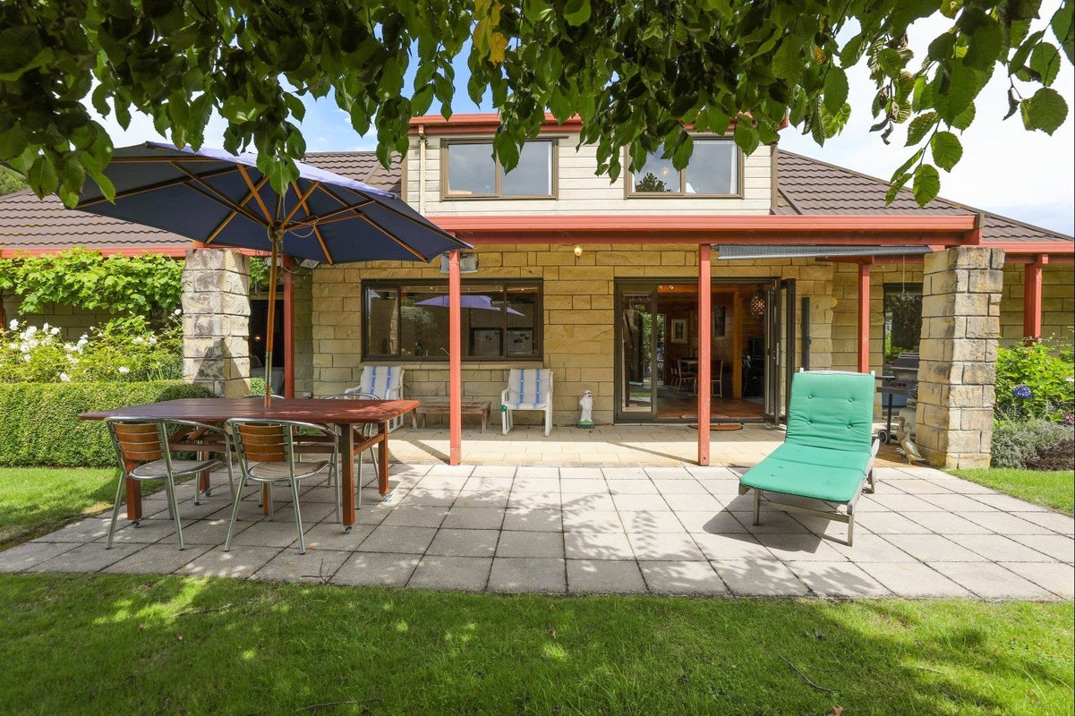 1 Boojum Dell, Kinloch, Taupo - Carousel 2