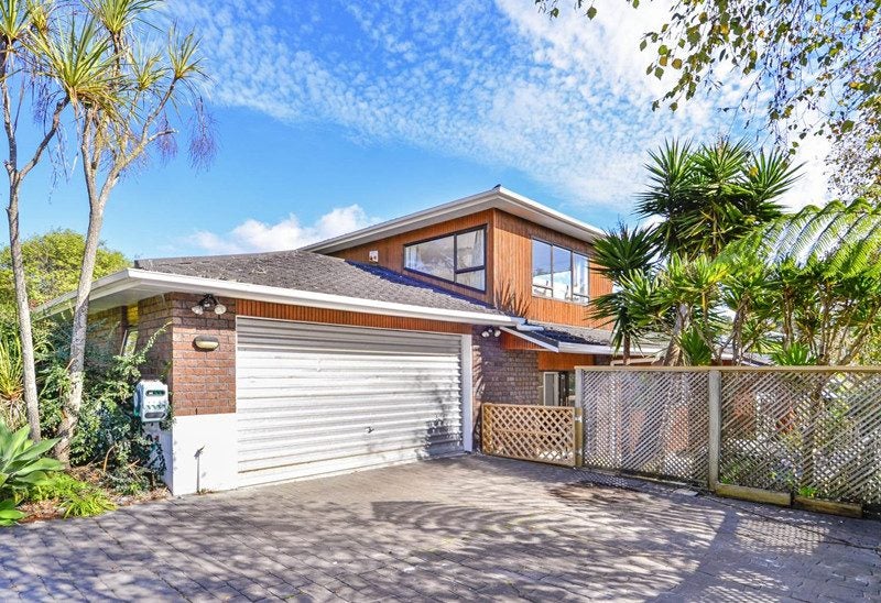 57 Newhaven Terrace, Mairangi Bay, Auckland - Carousel 1