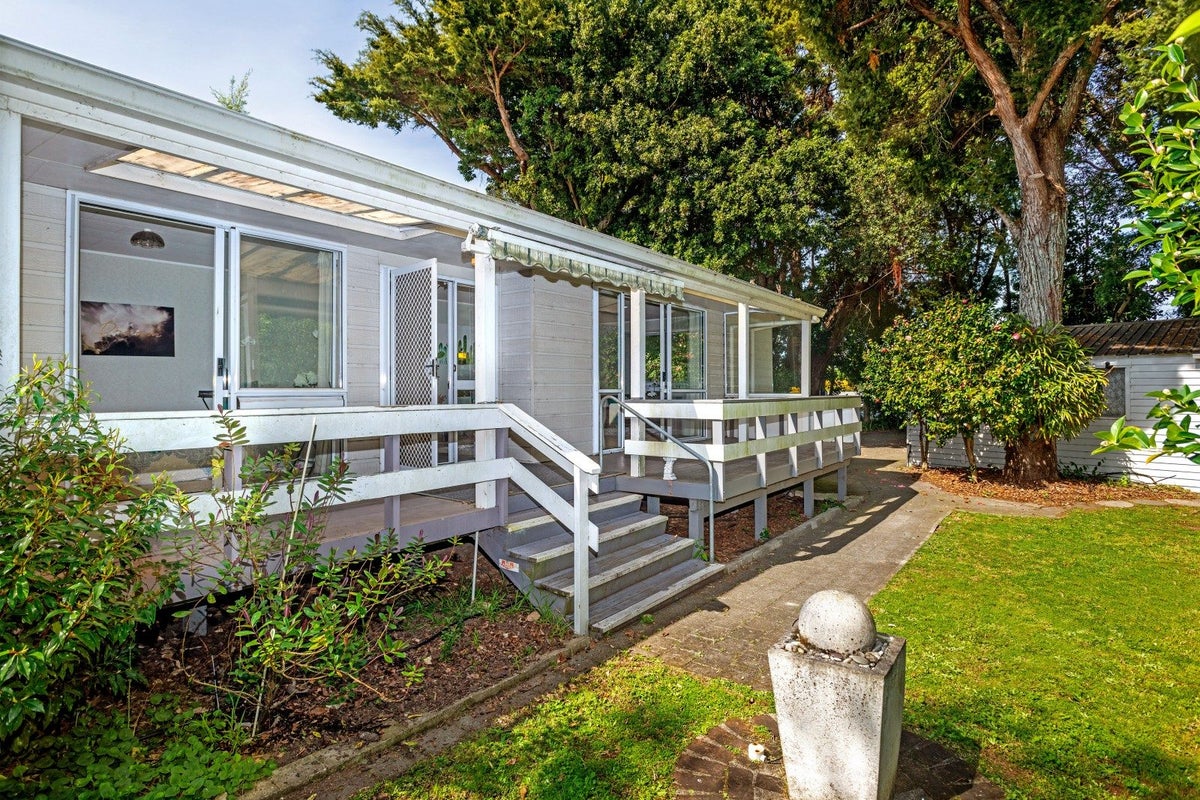 515 Aberdeen Road, Te Hapara, Gisborne - Carousel 1
