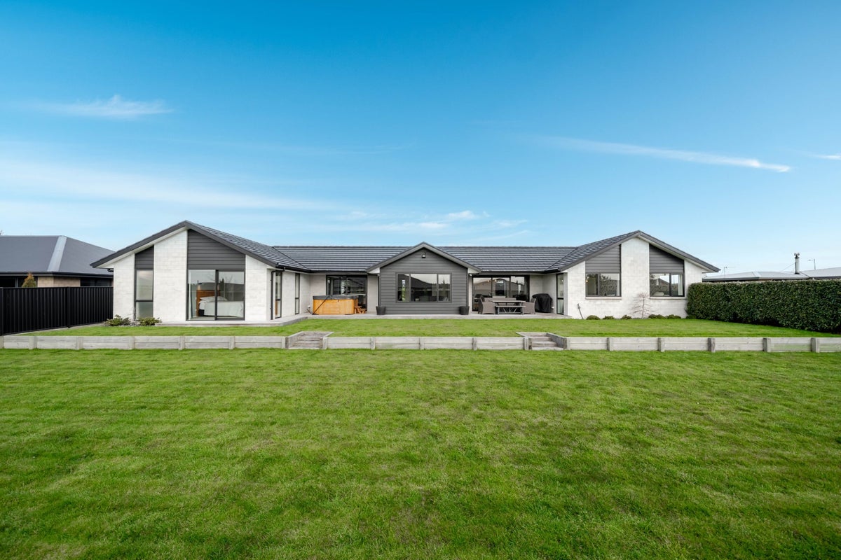 9 Pegasus Place, Seaward Bush, Invercargill, Southland - Carousel 30