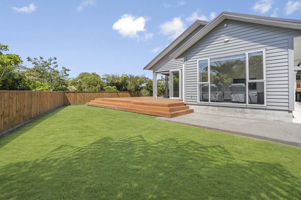13 Lindis Lane, Kelson, Lower Hutt - Carousel 2