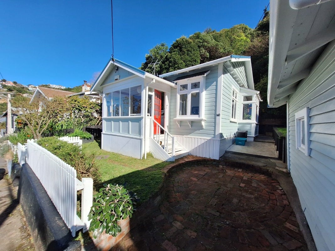160 Sutherland Road, Lyall Bay, Wellington - Carousel 15