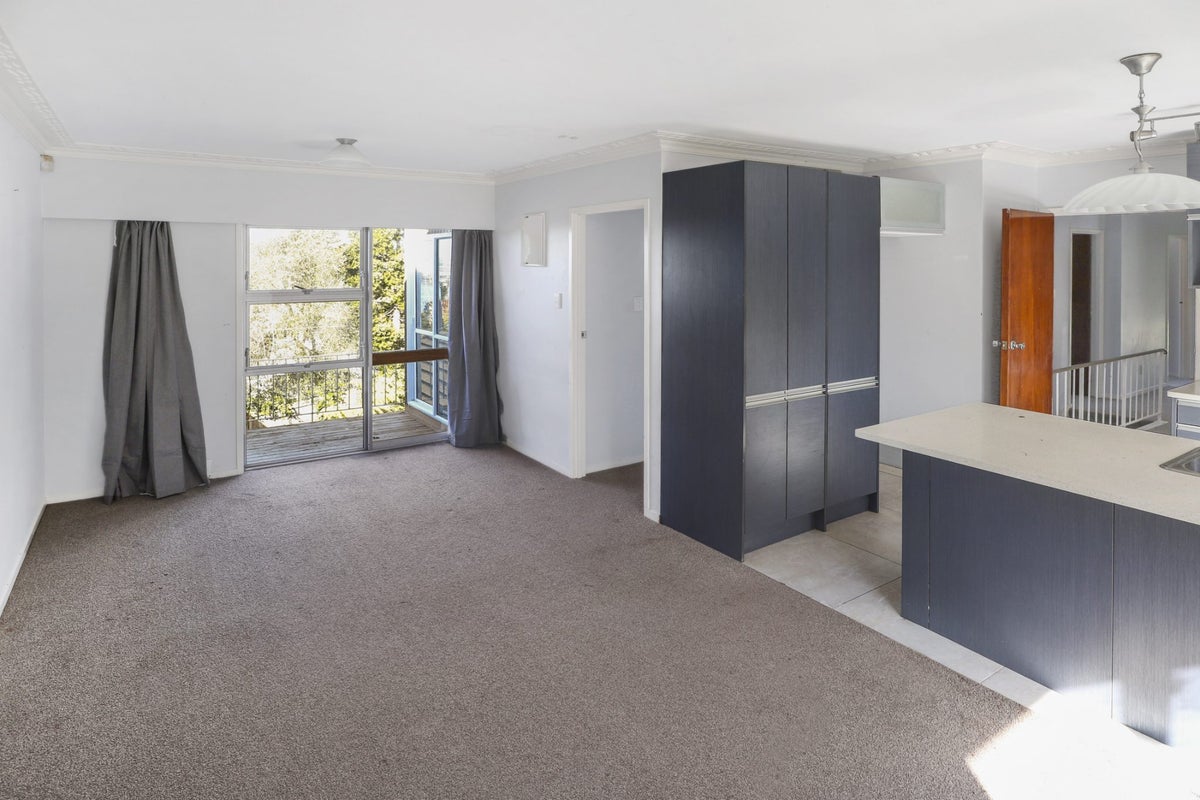 1/4 Goodall Street, Hillsborough, Auckland - Carousel 2