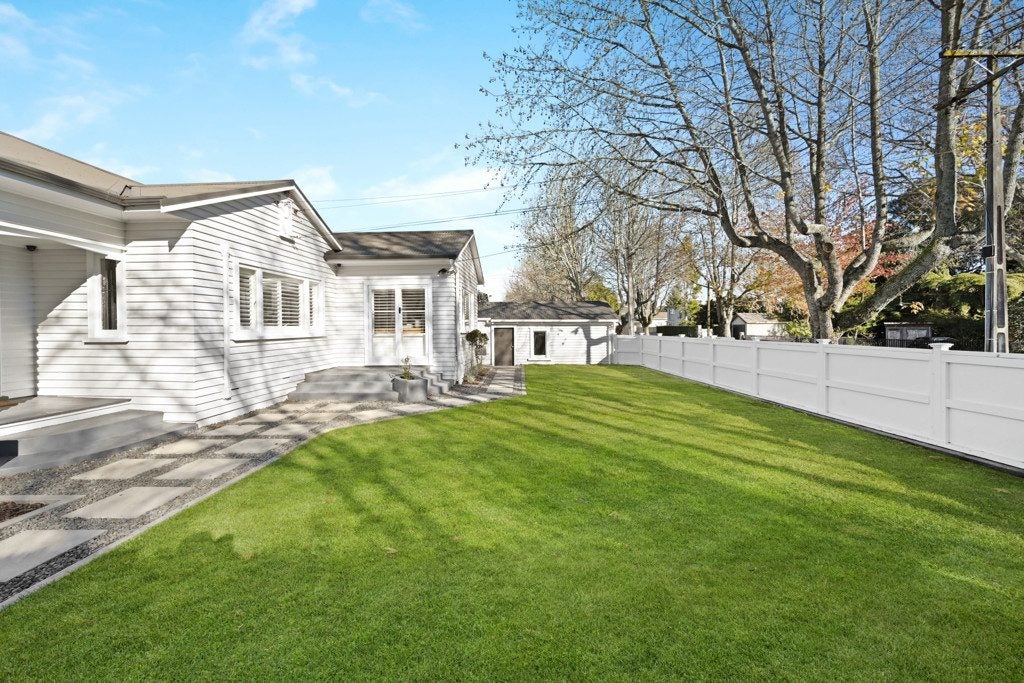 28 Stanley Street, Claudelands, Hamilton - Carousel 2