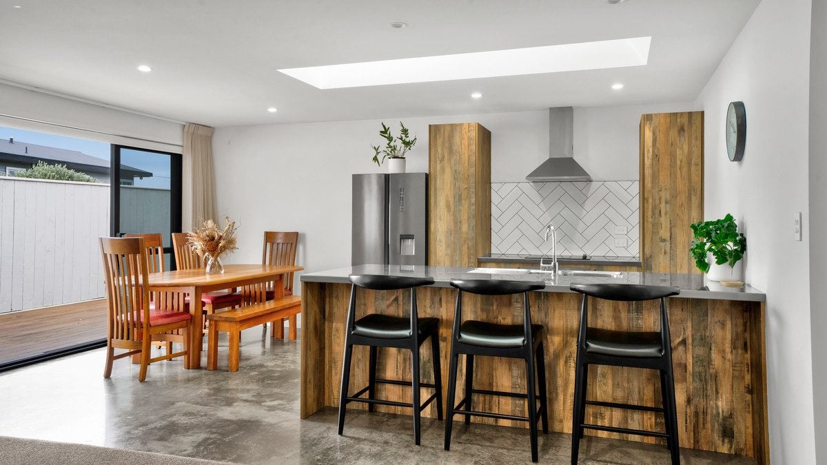1A Mount View Place, Spotswood, New Plymouth - Carousel 2