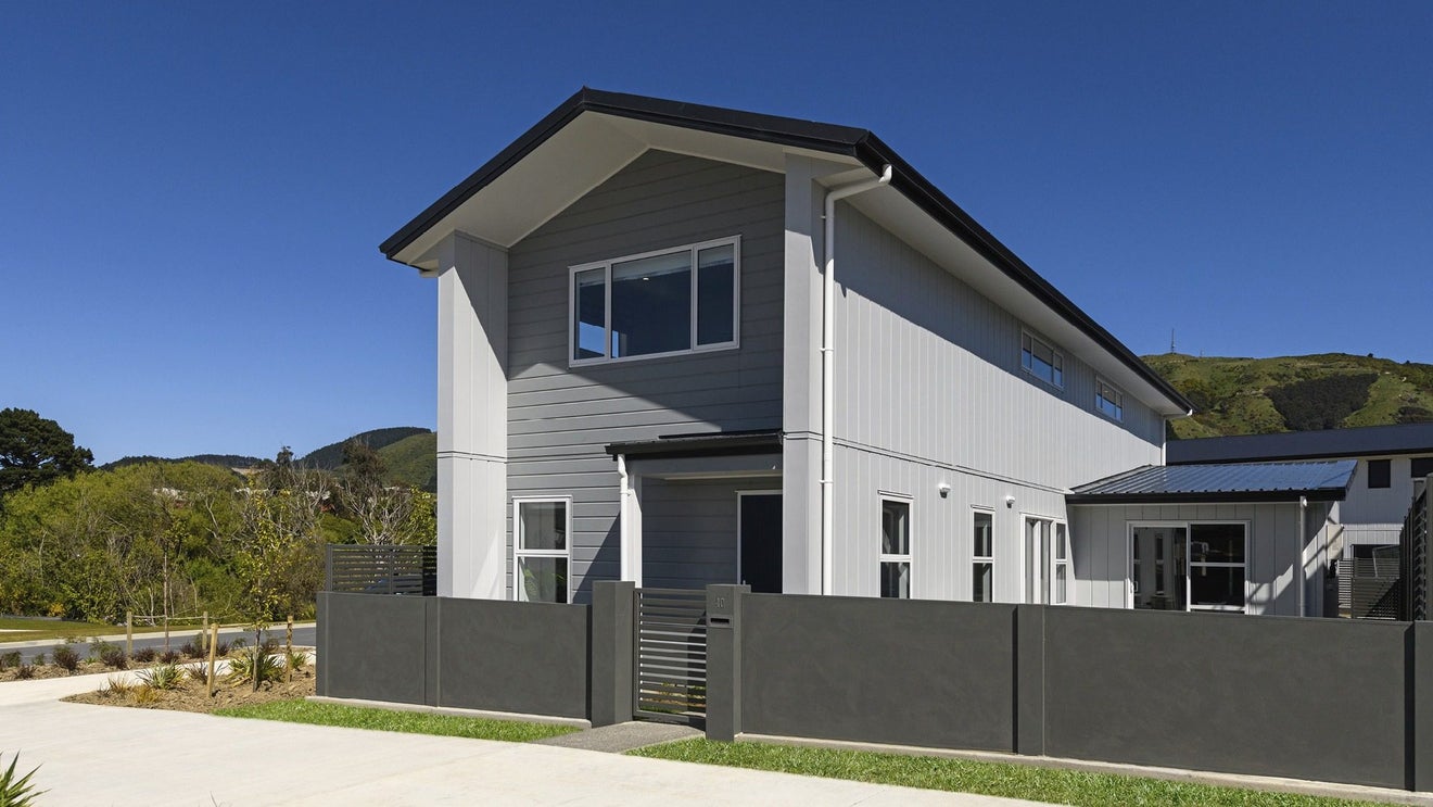 40 Bluff Road, Kenepuru, Porirua - Carousel 1