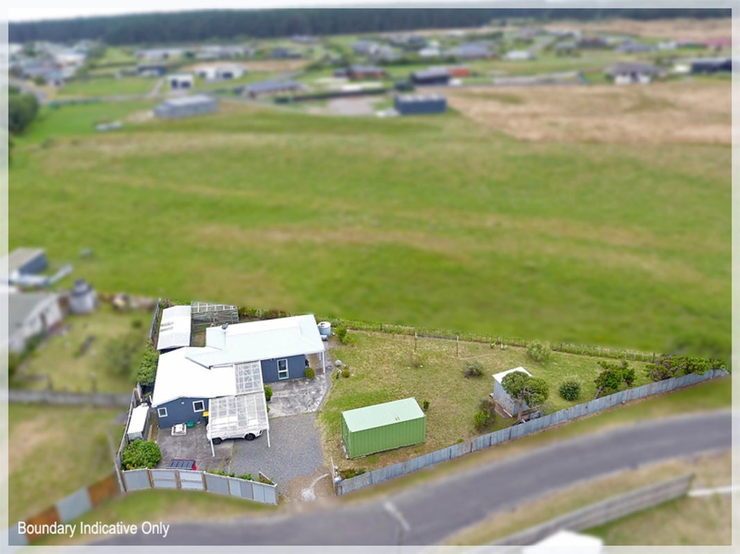 6 Watchorn Place, Foxton Beach, Foxton - Carousel 2