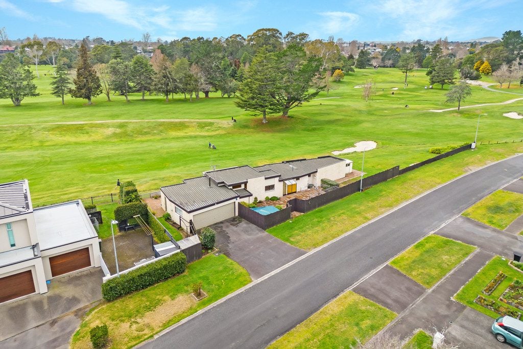 50 St Andrews Terrace, St Andrews, Hamilton - Carousel 1