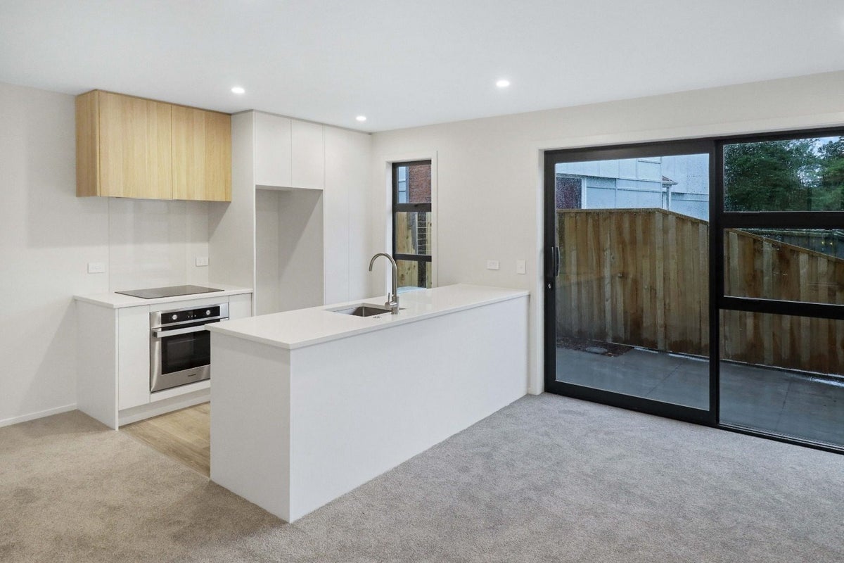 1/92 Oxford Terrace, Epuni, Lower Hutt - Carousel 2
