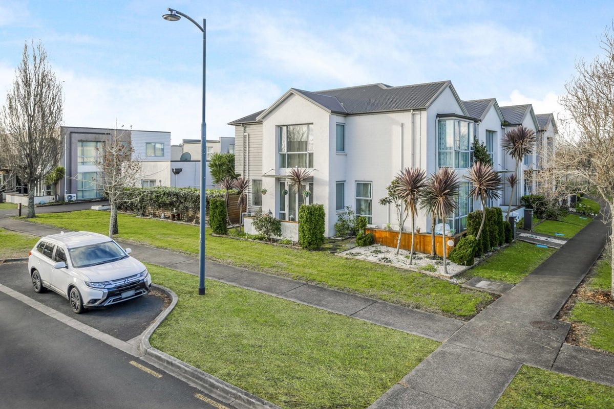 30 Kuaka Drive, Takanini, Auckland - Carousel 19