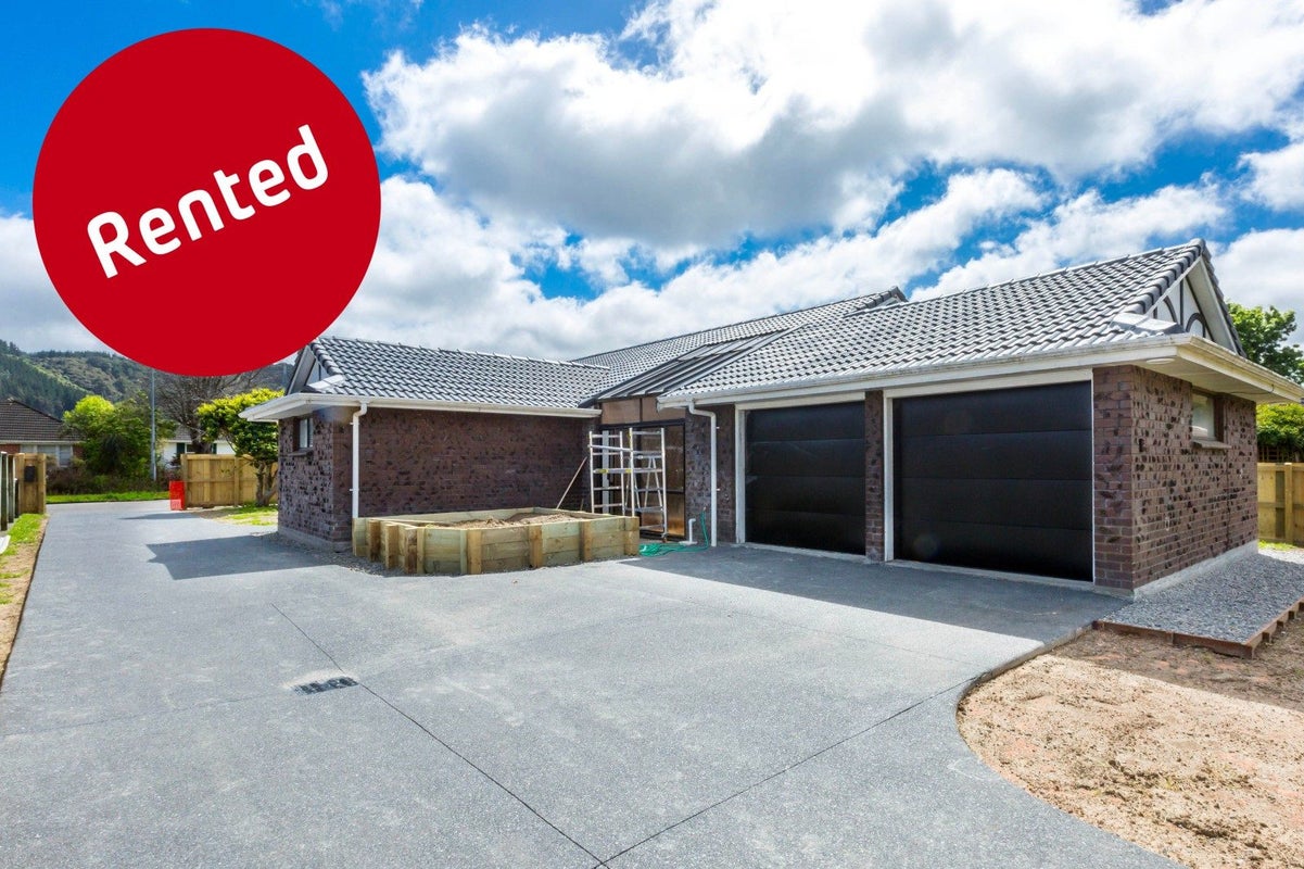 60 McParland Street, Elderslea, Upper Hutt - Carousel 1