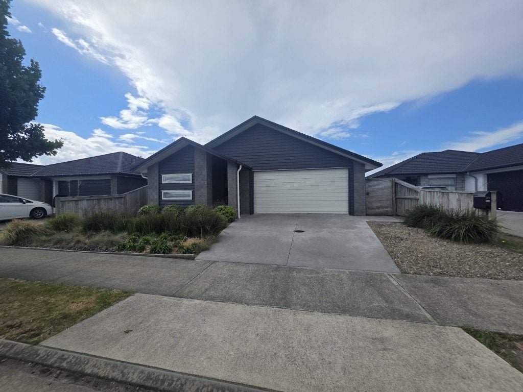 21 Dunkeld Drive, Papamoa, Papamoa - Carousel 1