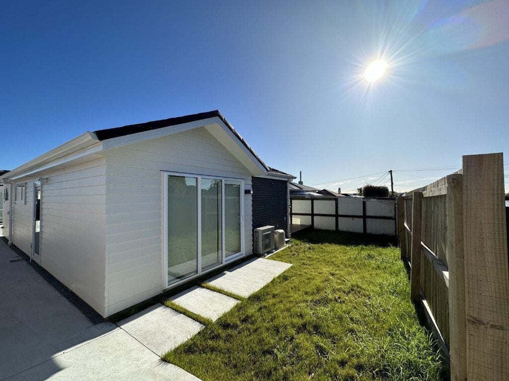 58 Archibald Road, Kelston, Auckland - Carousel 1