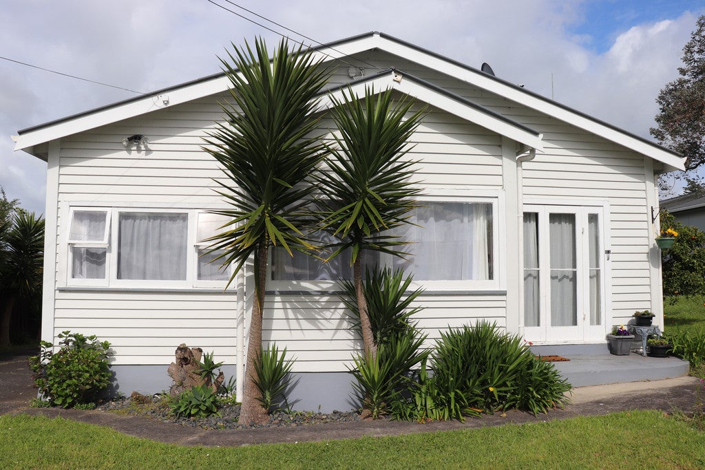 73 Russell Road, Huntly, Huntly - Carousel 1