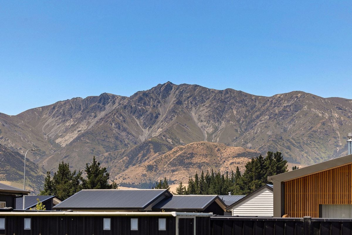 5 Dunn Street, LAKE HAWEA - Carousel 2