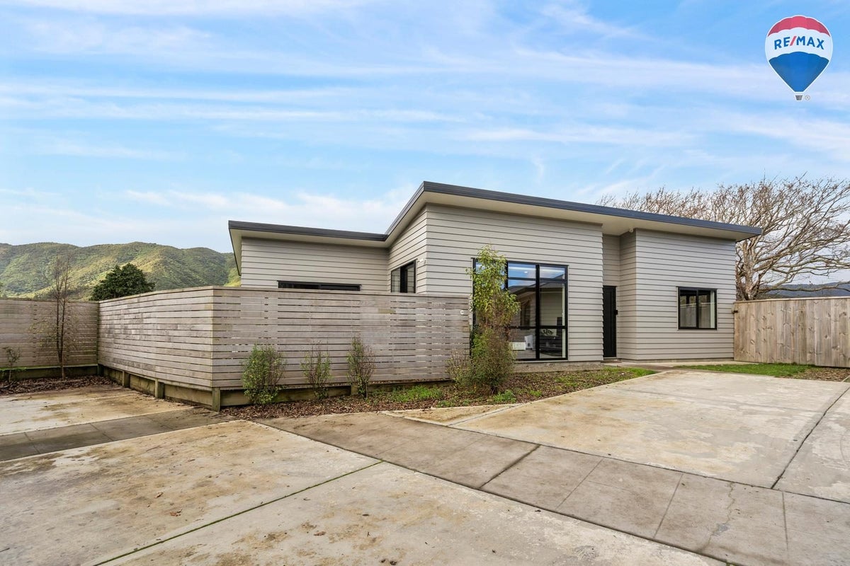 88C Wellington Road, Wainuiomata, Lower Hutt, Wellington - Carousel 2