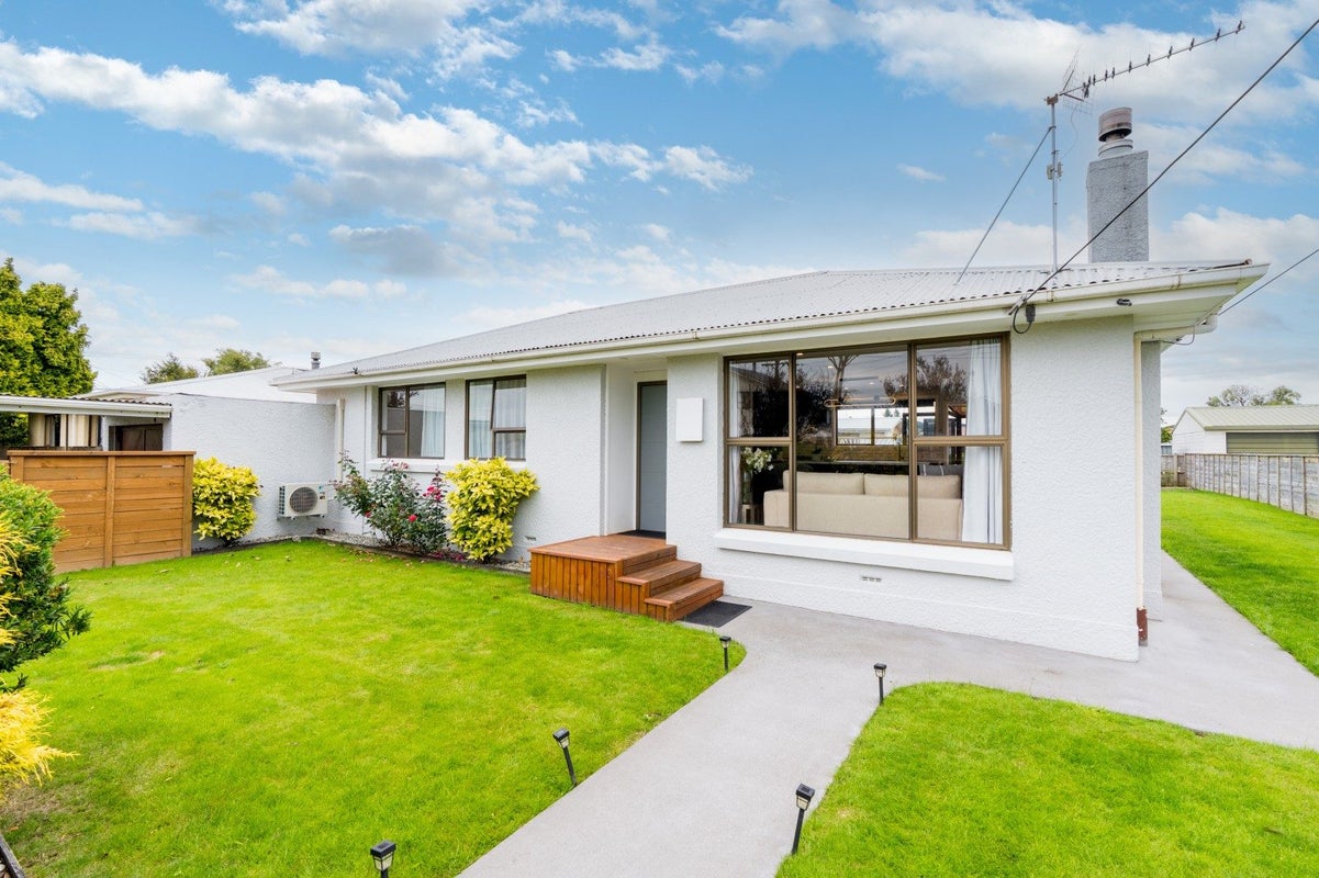 1 Severn Street, Mosgiel, Mosgiel - Carousel 1