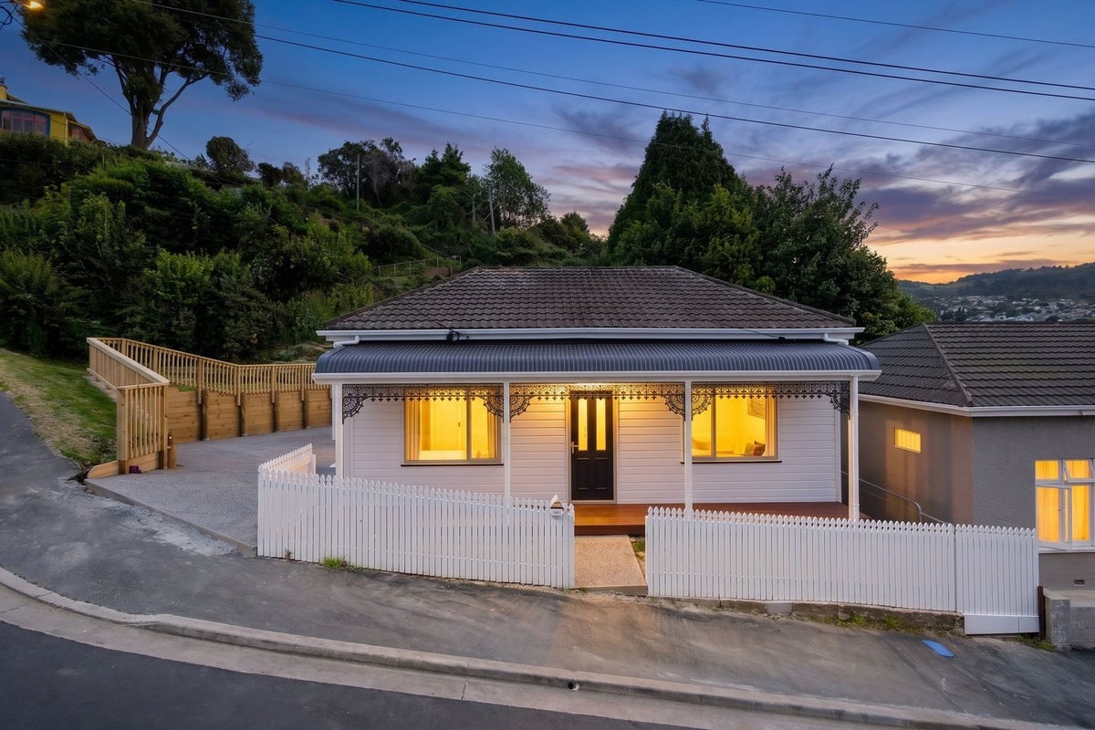 48 Gladstone Road, North East Valley, Dunedin, Otago - Carousel 1