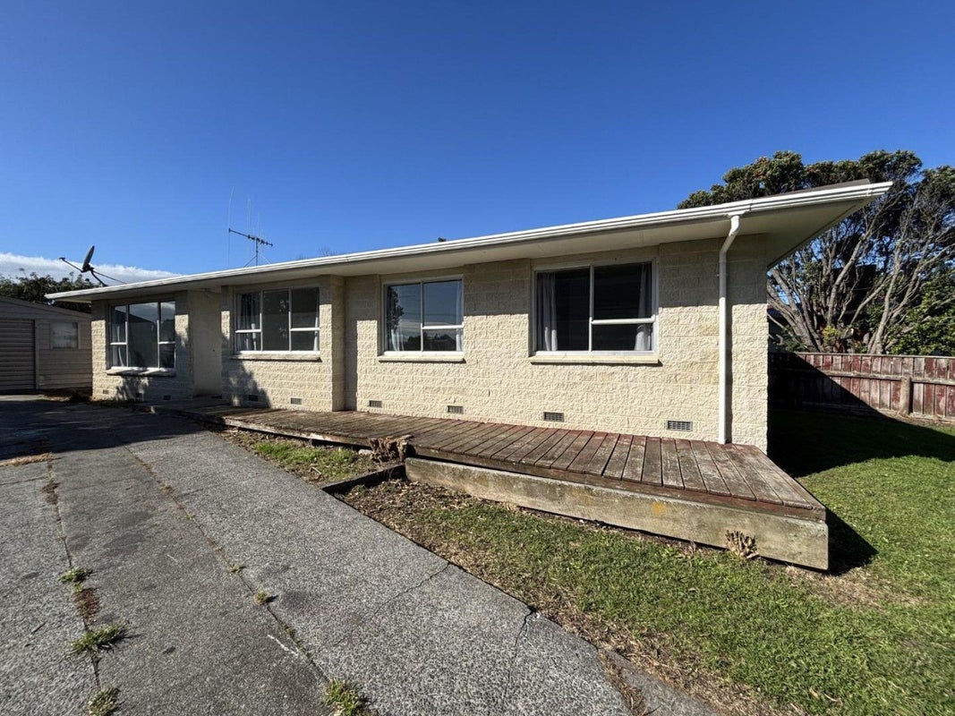 20 Hood Street, Castlecliff, Whanganui - Carousel 1