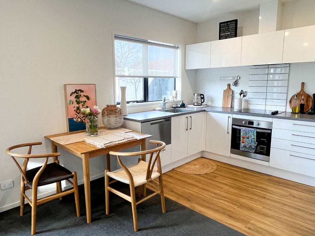 3/10 Radnor Street, St Albans, Christchurch - Carousel 2