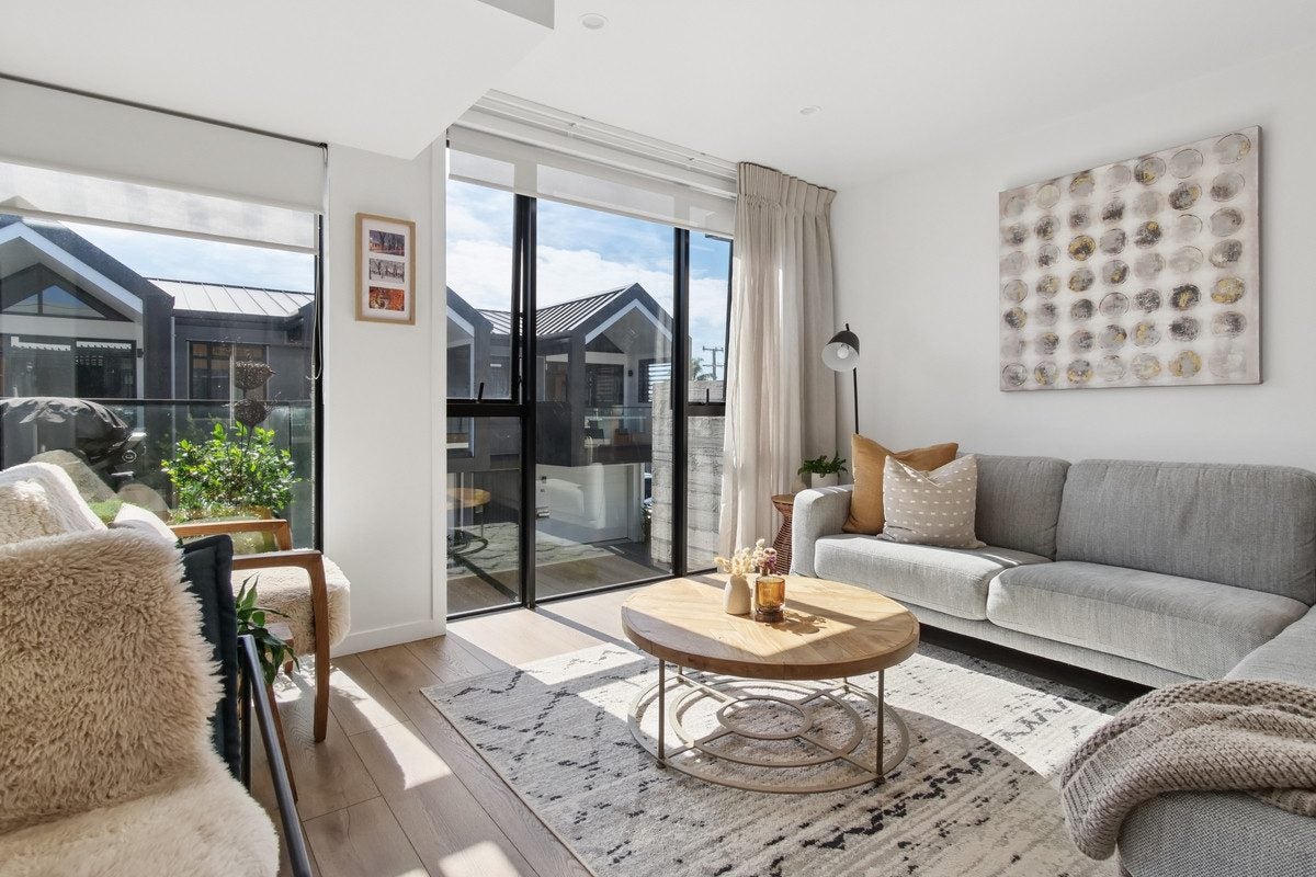 4/1 Salt Avenue, Mount Maunganui, Mount Maunganui - Carousel 1